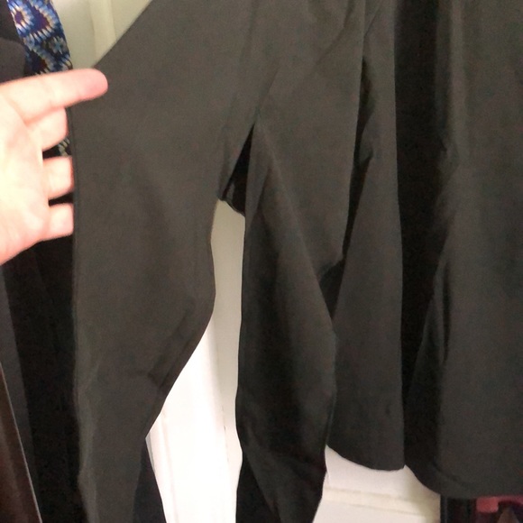 NWOT BLACK AND WHITE BLOUSE - Picture 3 of 6